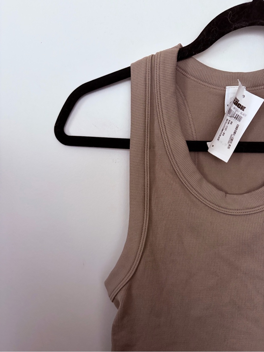 90 degrees By Reflex Scoop neck crop neck tank top - - Picture 5 of 7
